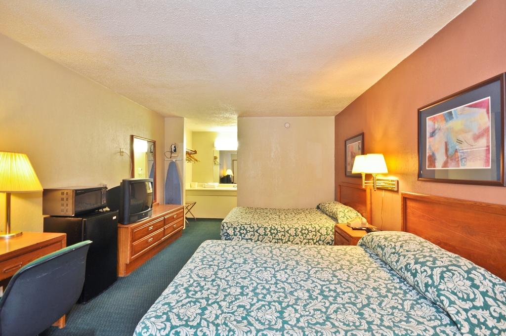 Country Hearth Inn & Suites Marietta Smyrna Room photo