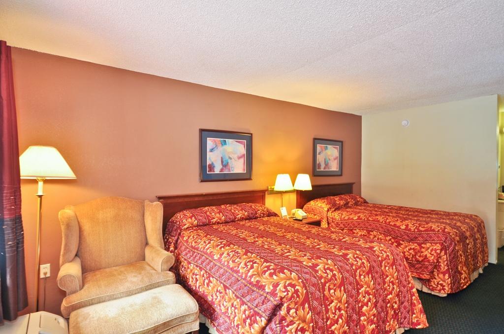 Country Hearth Inn & Suites Marietta Smyrna Room photo