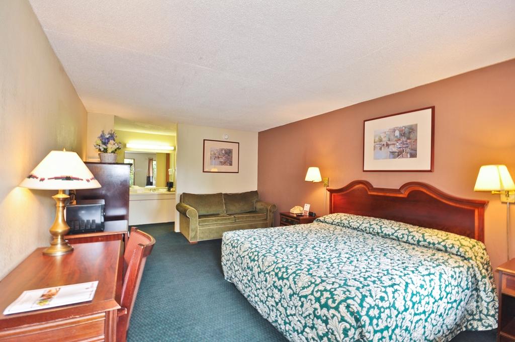 Country Hearth Inn & Suites Marietta Smyrna Room photo