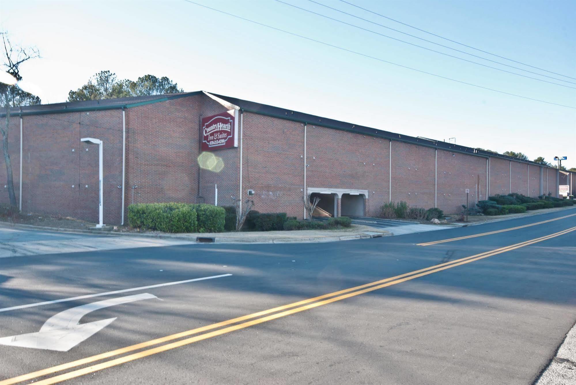 Country Hearth Inn & Suites Marietta Smyrna Exterior photo